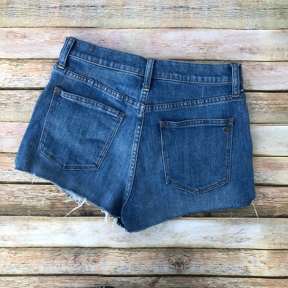 Madewell High-Rise Denim Shorts in Glenoaks Wash - Picture 6 of 7